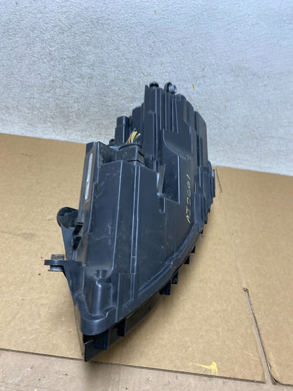 2011 to 2014 Volkswagen Jetta Right Passenger RH Headlight Halogen AI2601 DW7