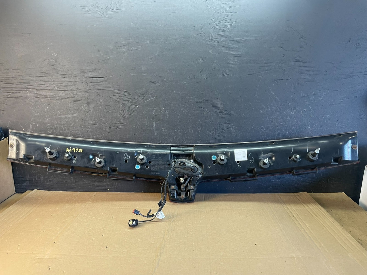 2010 to 2019 Lincoln Mkt Trunk Center Tail Light Panel Camera ac9721 DG5
