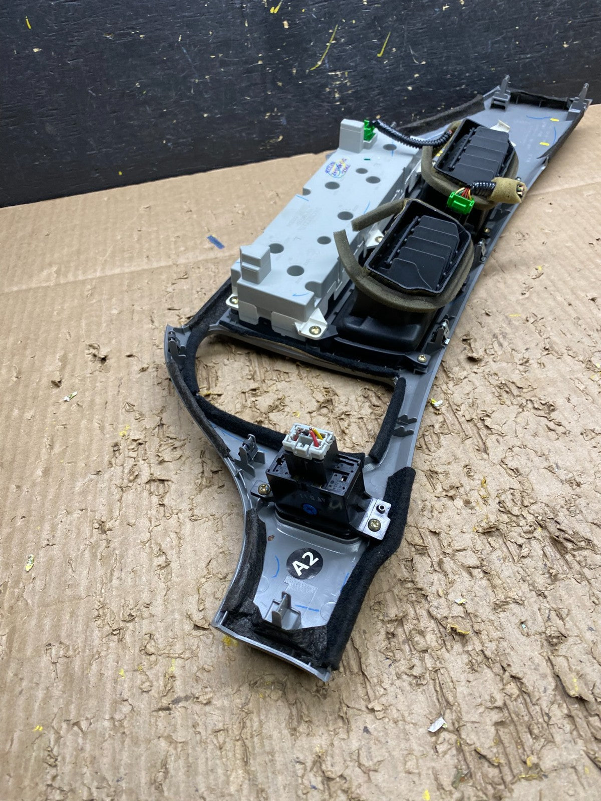 2005 to 2010 Honda Odyssey Radio Climate Control Dash Trim Bezel v7470 DG4