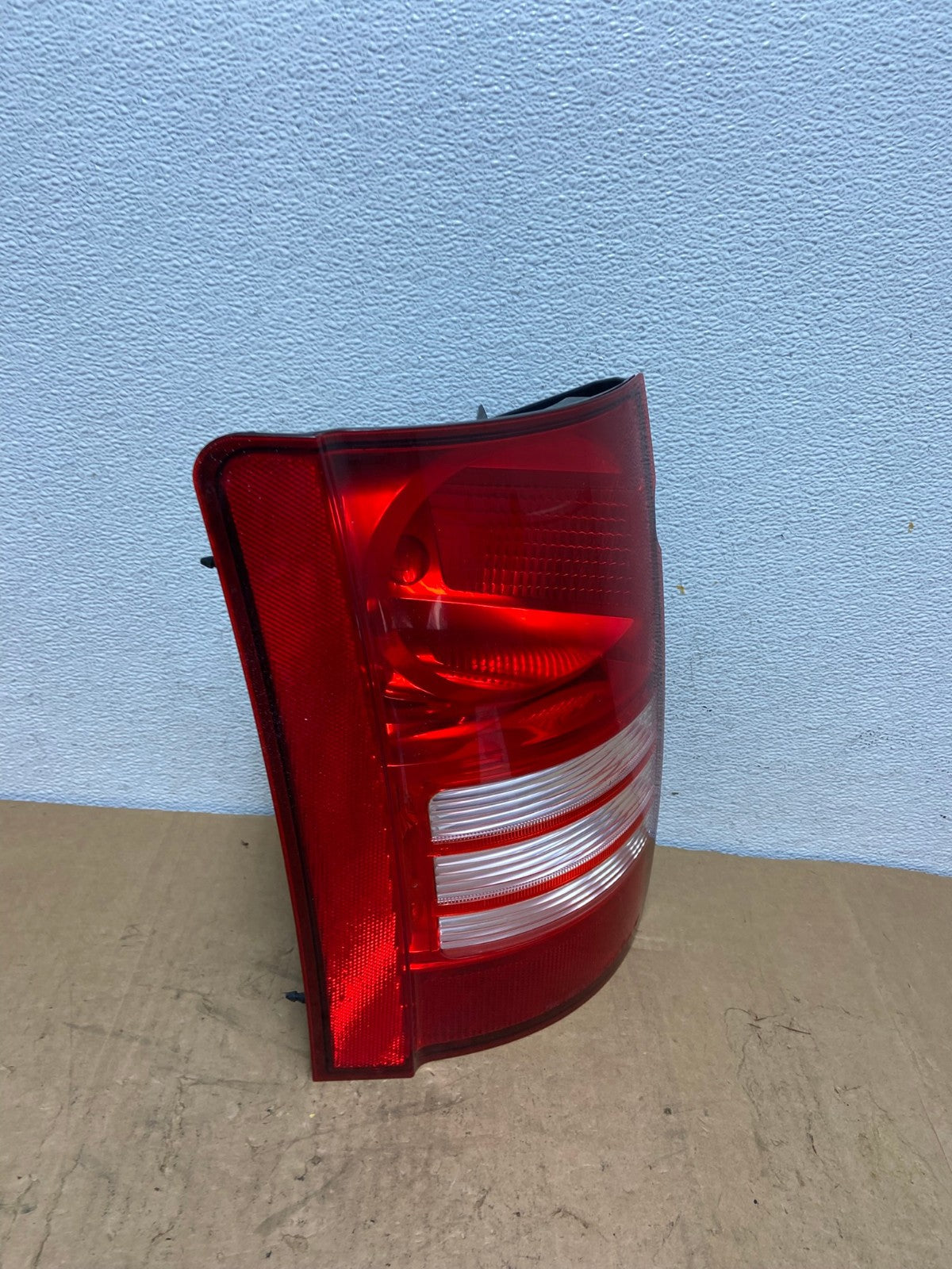 2008-2010 Chrysler Town and Country Left Driver Tail Light AD1335 LK2