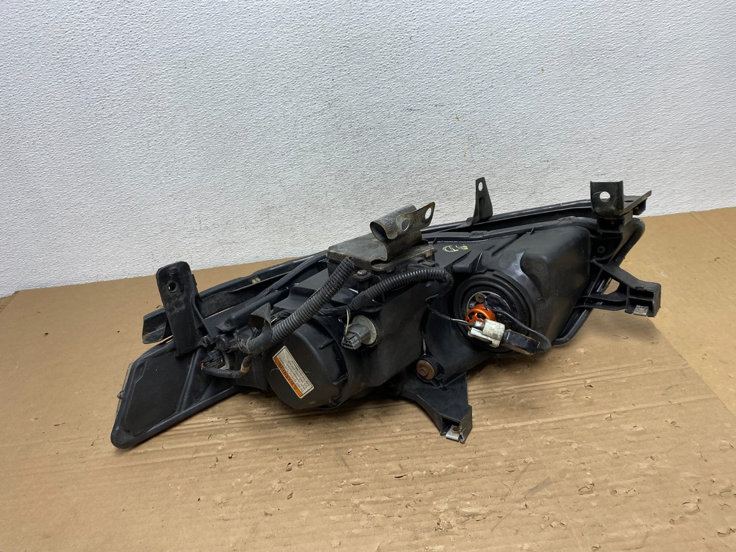 2004 2005 2006 Acura TL Headlight Right Passenger Side Xenon HID AD4382 DW5