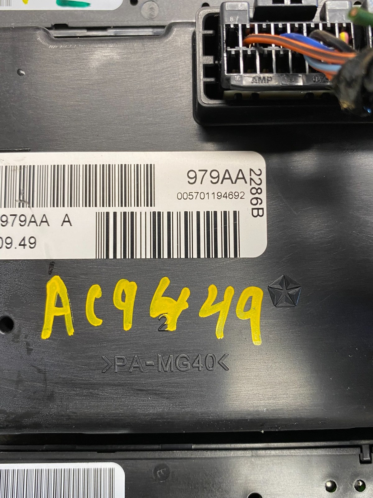 2005 to 2007 Jeep Commander Grand Cherokee A/C Climate Control Bezel ac9449 DG6