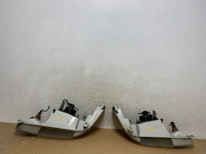1998 to 2003 Ford Escort Left+Right Set Halogen Headlights AI1150 DW10