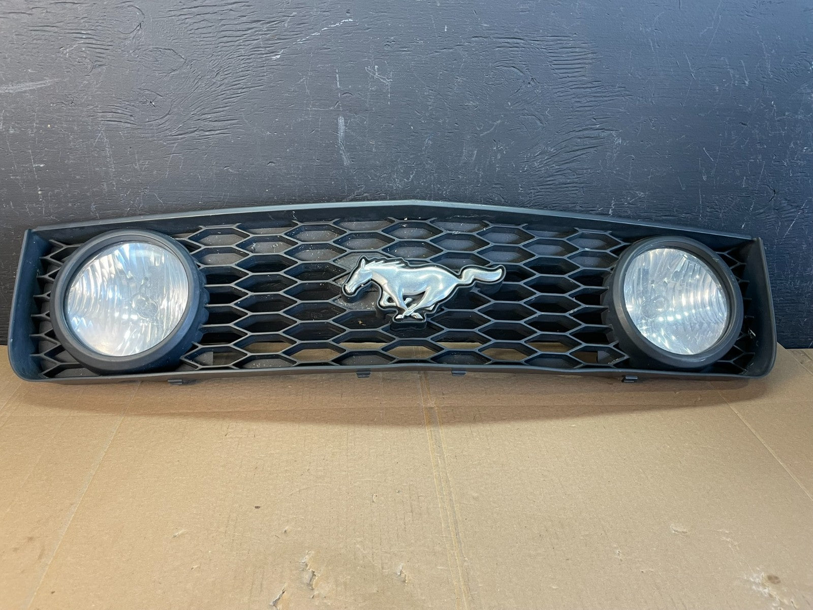 2005 - 2009 Ford Mustang Front Upper Grille Grill OEM ac2197 DG0