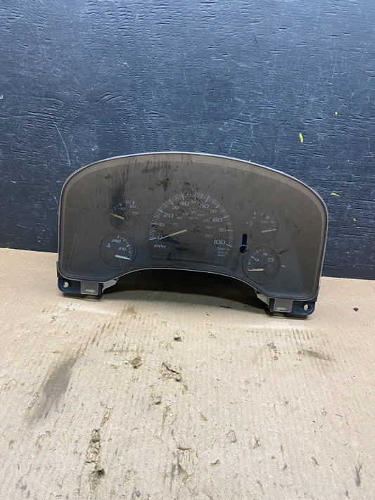 2004 to 2007 Chevrolet Express Speedometer Cluster Gauge Q9321 DG0