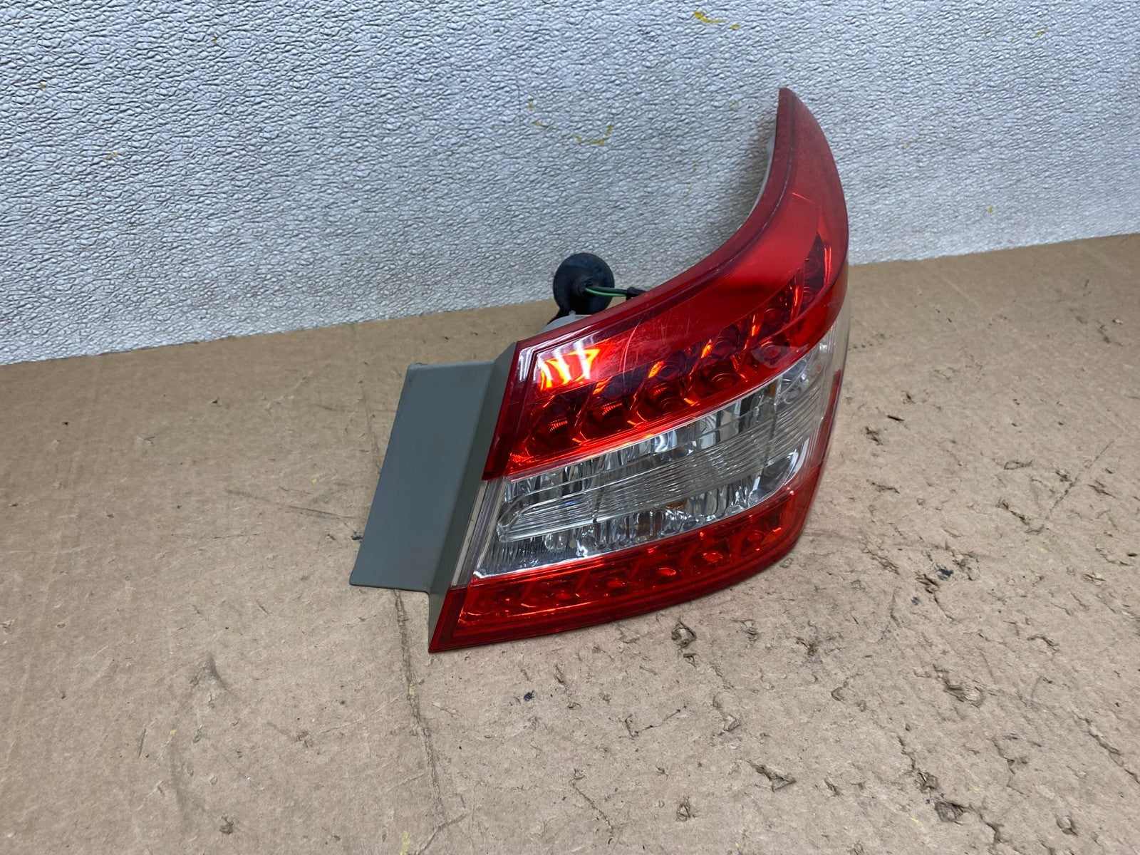 2013 2014 2015 Nissan Sentra Led Right Passenger Side Tail Light X2264 DW2