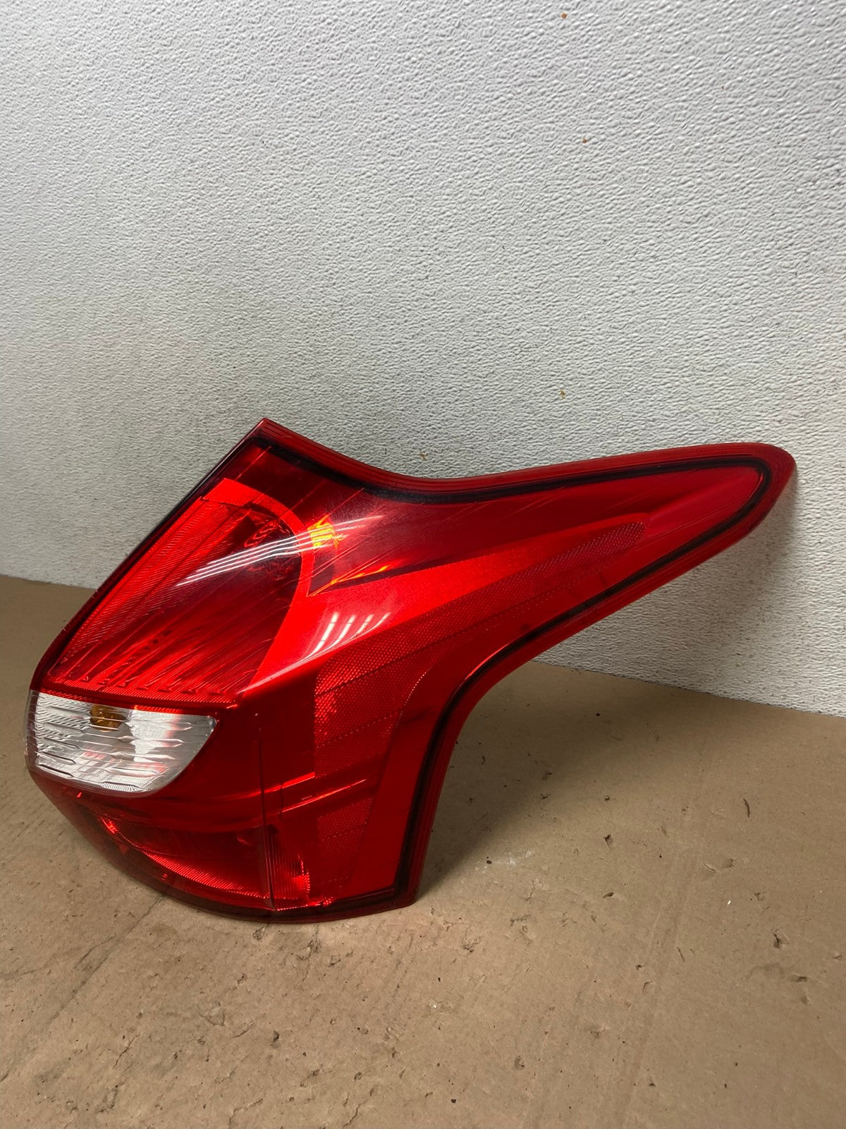 2012-2014 Ford Focus Hatchback Right Passenger Side Rh Tail LIght AG4927 LK1
