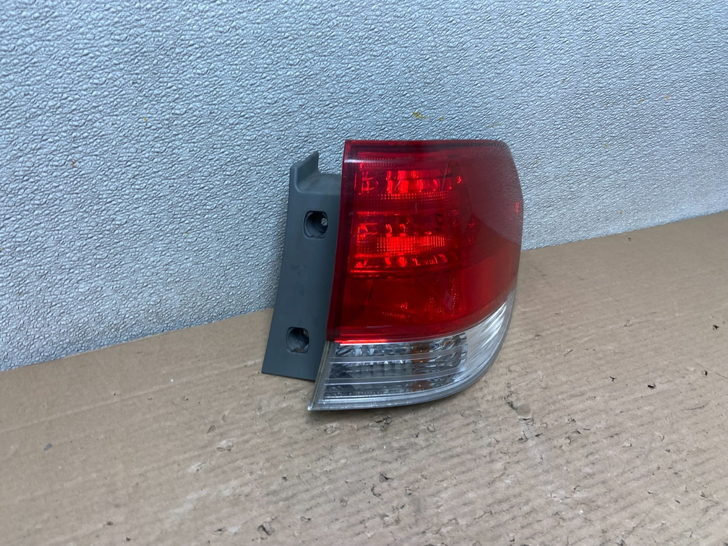 2008 2009 2010 Honda Odyssey Right Passenger Side Tail Light AA9452 LK2
