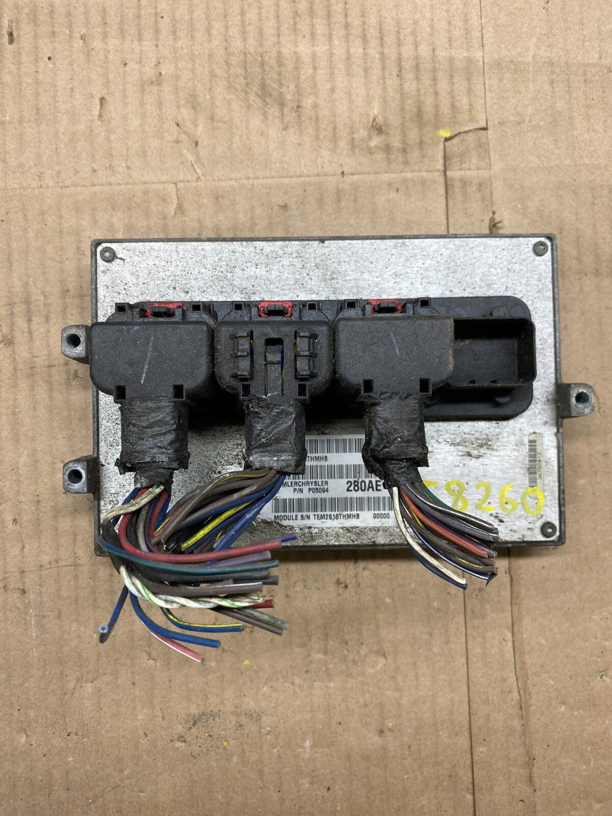 2007 Jeep Liberty Nitro 3.7L Engine Control ECM C8260 PS0