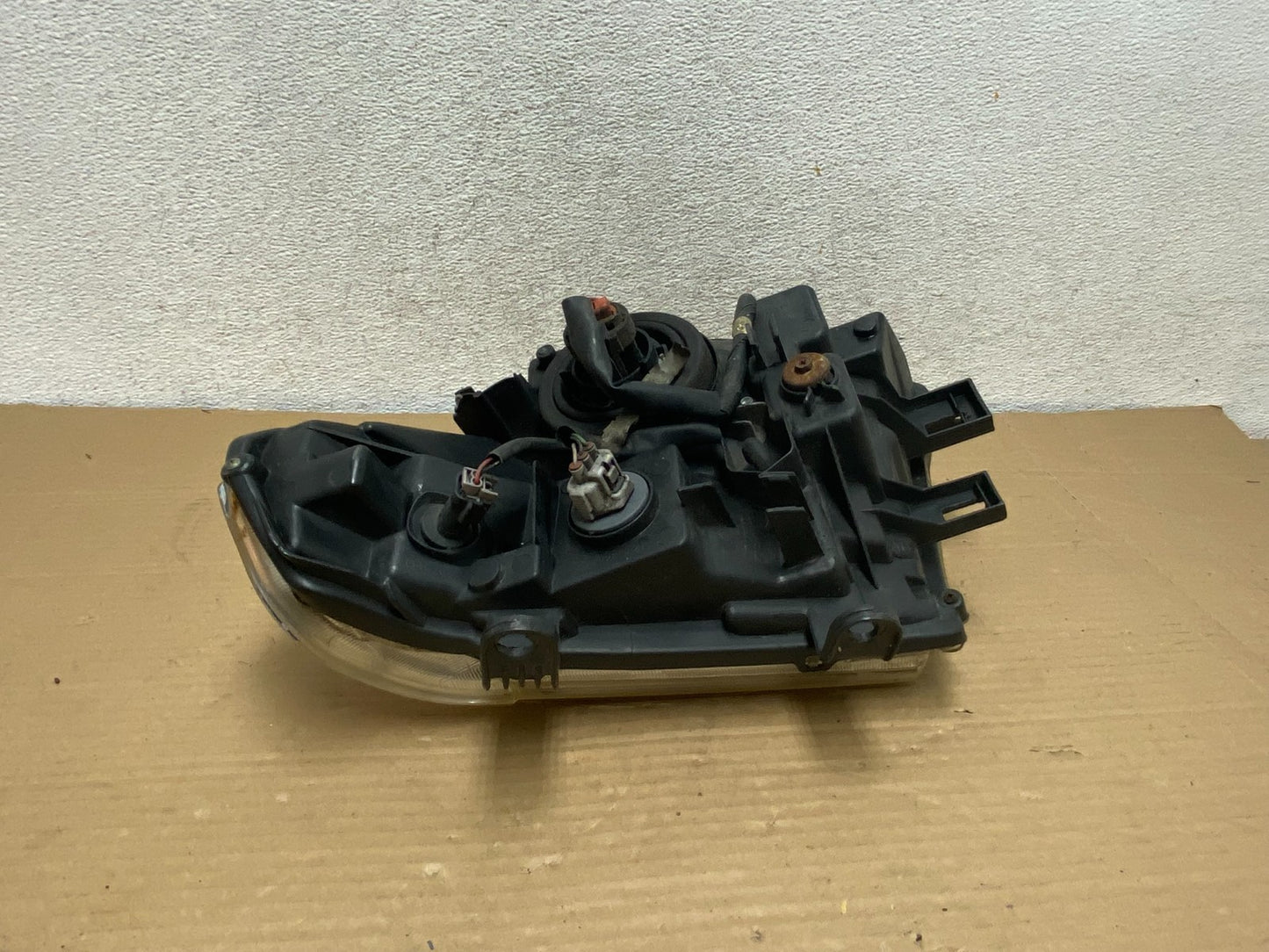 2005-2007 Nissan Pathfinder Halogen Headlight Right Passenger Rh AG8868 DW4