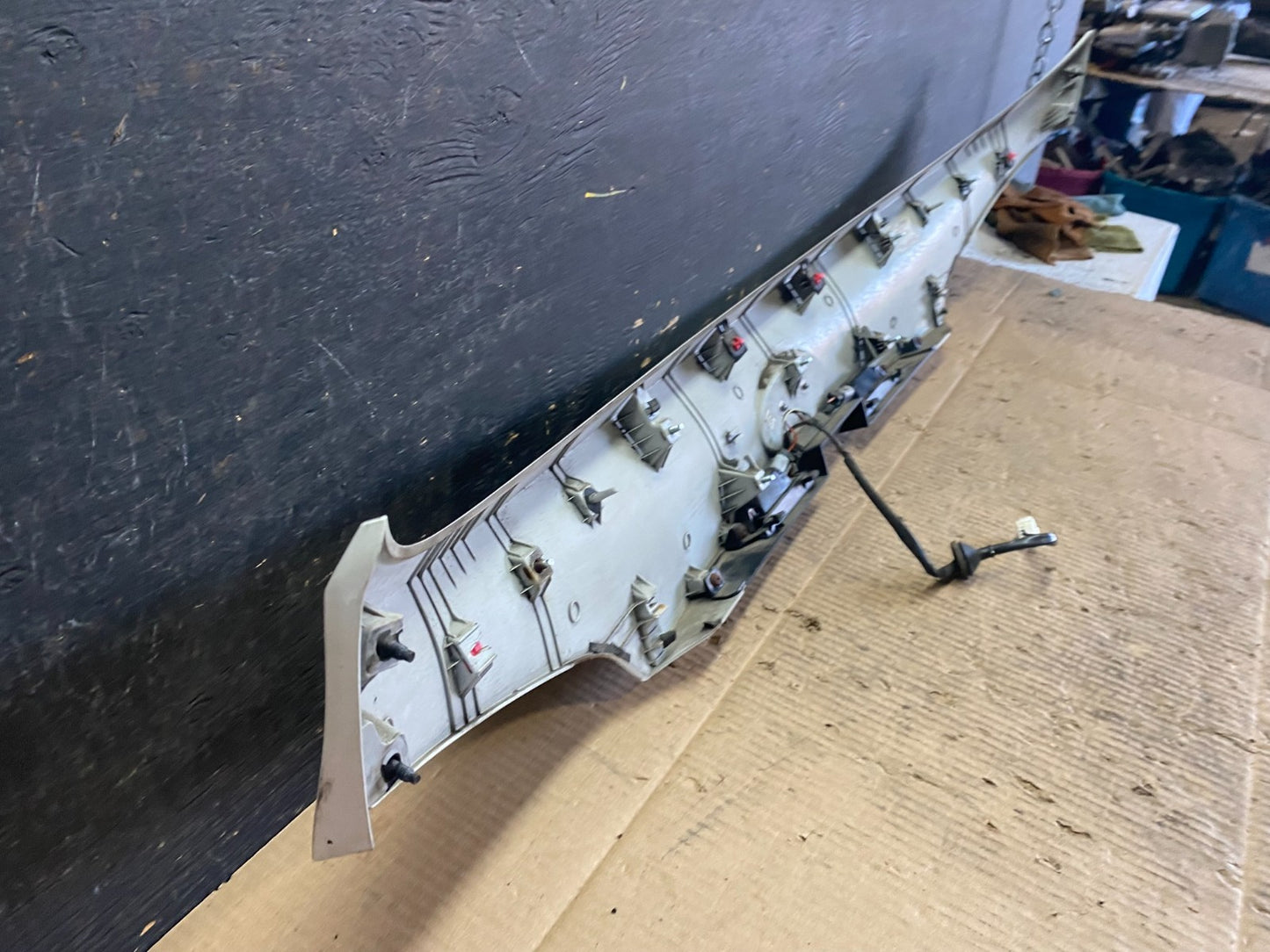 2011 to 2015 Hyundai Tucson Liftgate Tailgate Trunk Trim Molding T6786 DG10