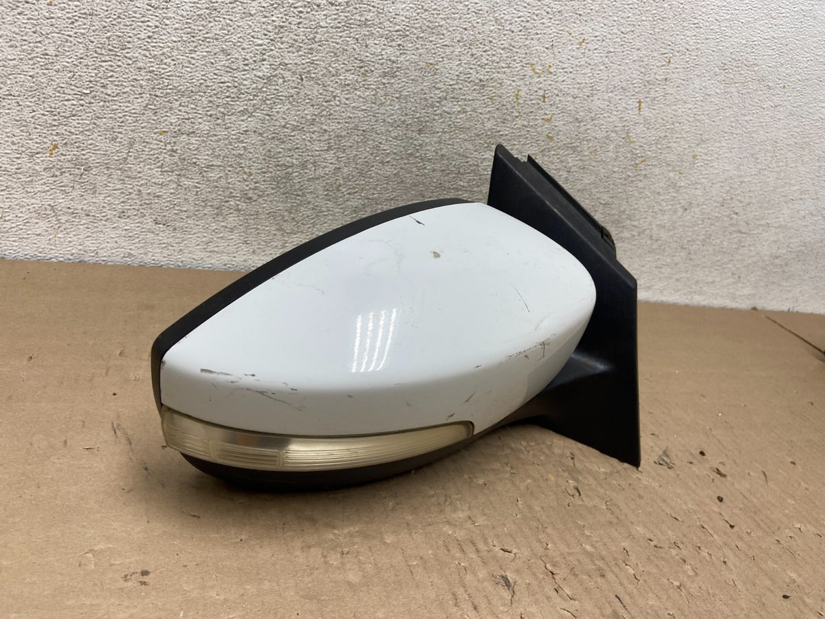 2012-2014 Ford Focus Right Passenger View Door Turn Sgn Mirror AI2335 DG2