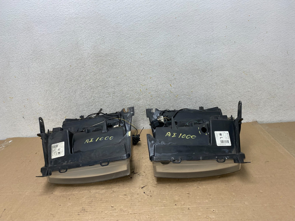 2007 to 2014 Chevrolet Silverado Left+Right Side Headlights AI1000 DW19