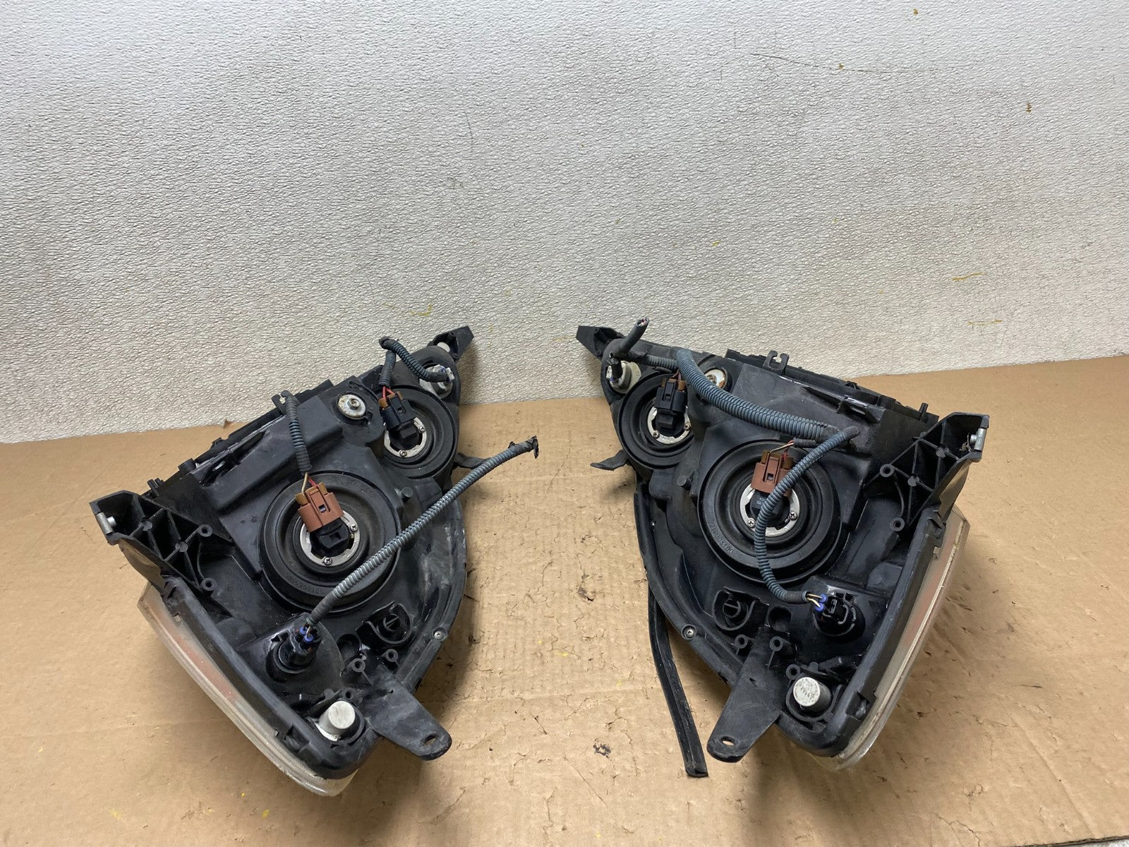 2006 to 2010 Toyota Sienna Left+Right Side Set Headlights Halogen W0948 DW12