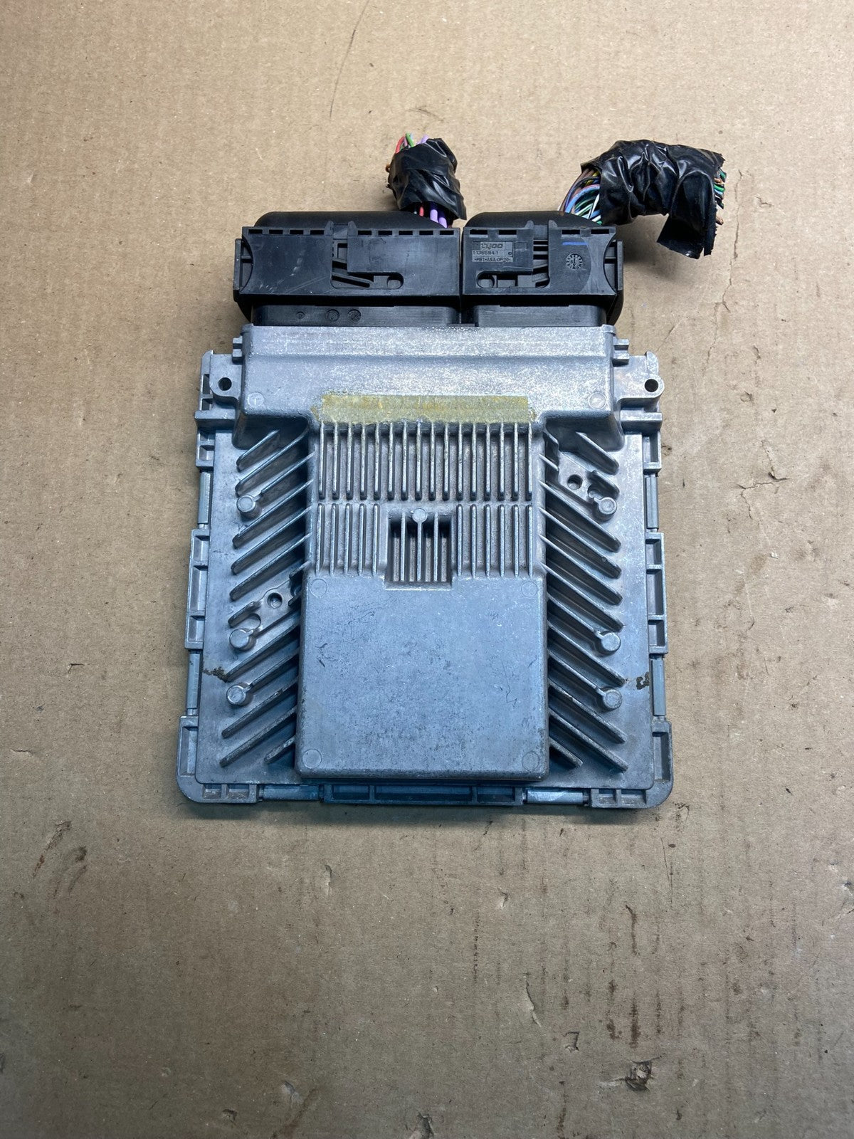 2009 2010 Audi Q5 Engine Control Module Computer ECU ECM 8R0907559E ac0606 DG1