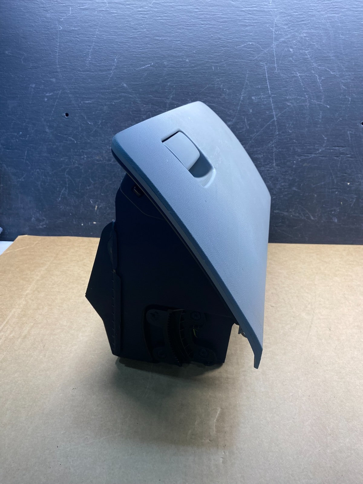 2010-2017 Chevrolet Equinox Right Passenger Side Glove Box ah4967 DG1