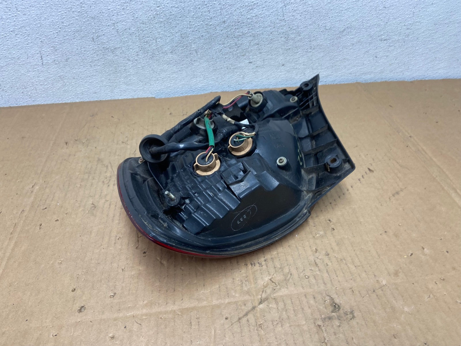 2001 - 2005 Lexus Gs300 Gs400 Gs430 Left Driver LH Side Tail Light AD1022 LK5