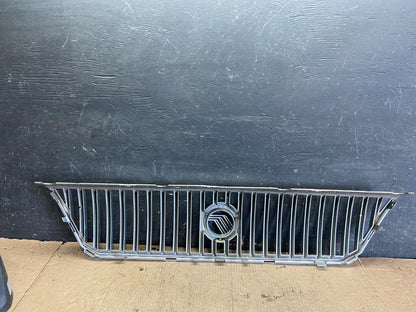 2004 to 2007 Ford Freestar Front Grill Grille 3F23-17K945 OEM Q5943 DG8