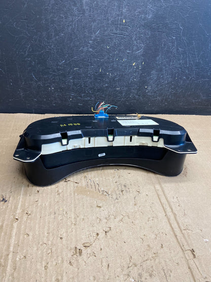 2003 to 2006 Chevrolet Silverado Yukon Cluster Gauge Speedometer AE1888 DG6