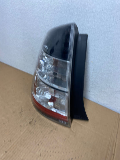 2004 2005 Toyota Prius Tail Light Left Driver Lh Side AD0888 LK1