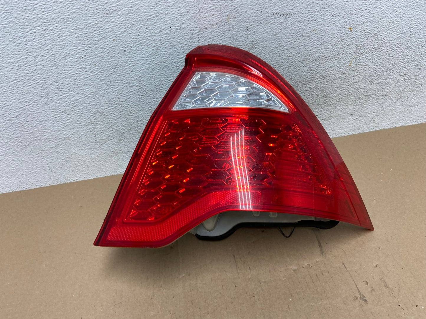 2010 2011 2012 Ford Fusion Right Passenger Side Tail Light AE7189 LK0