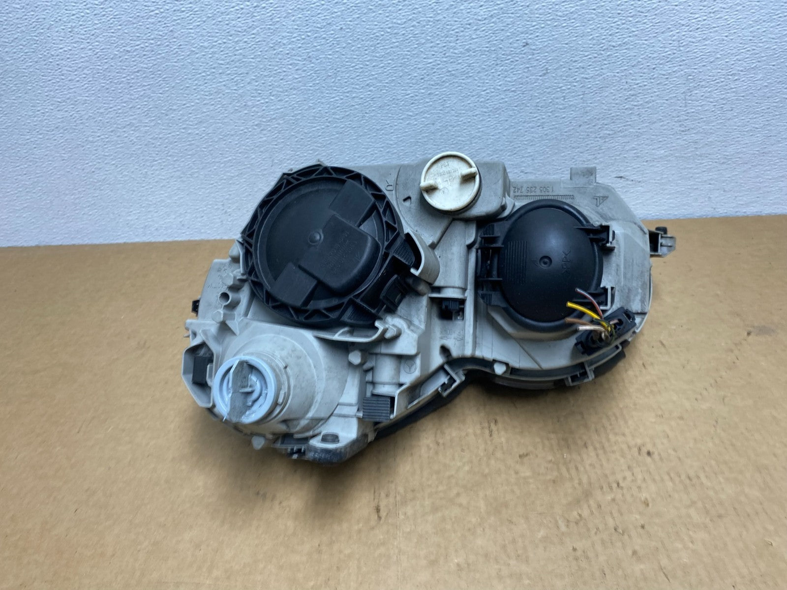 2005 to 2007 Mercedes-Benz C-Class Right Passenger Side Headlight Oem AC1808 DW4