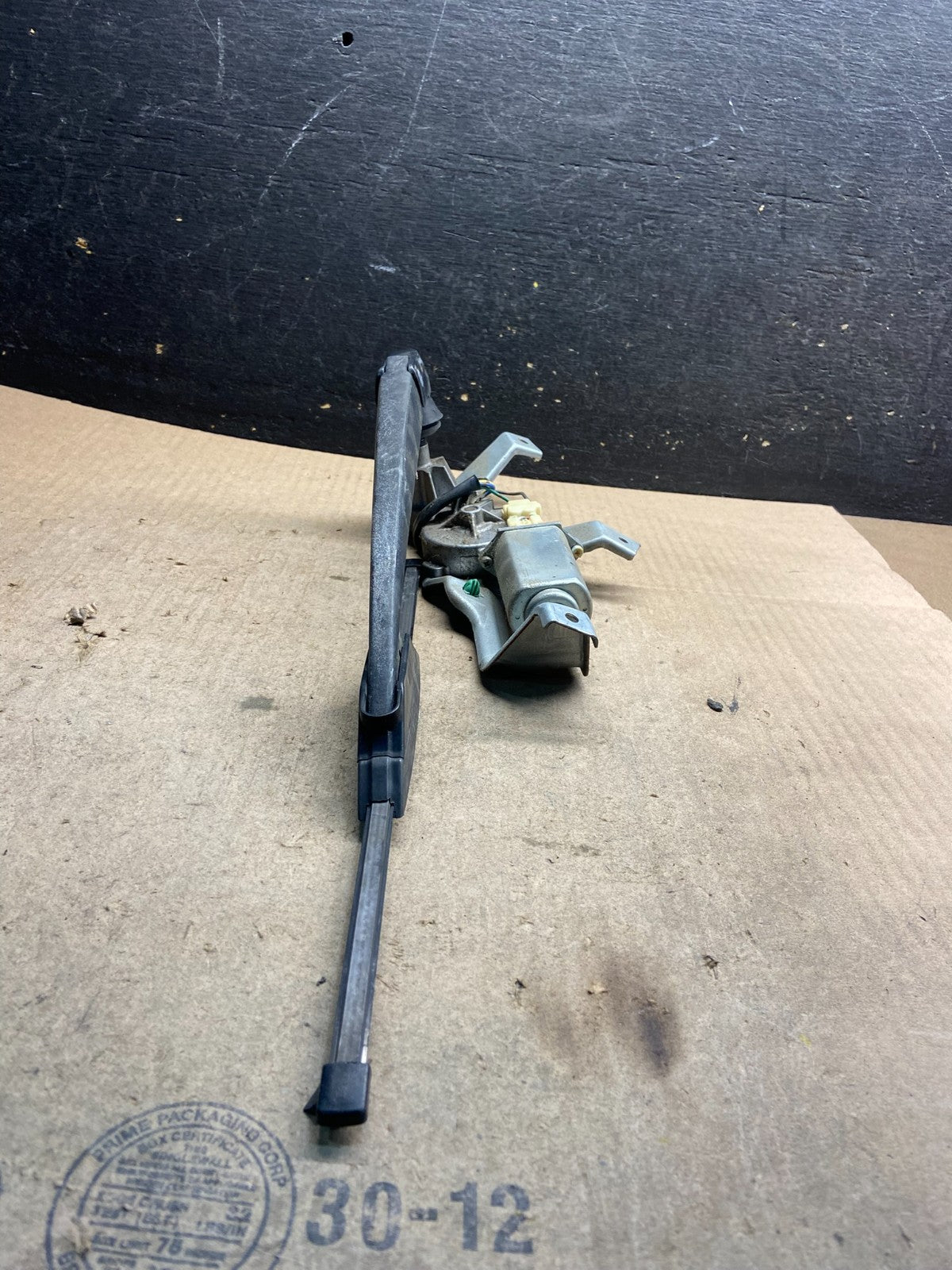 2005 to 2009 Subaru Legacy Outback Rear Windshield Wiper Motor z8737 DG2