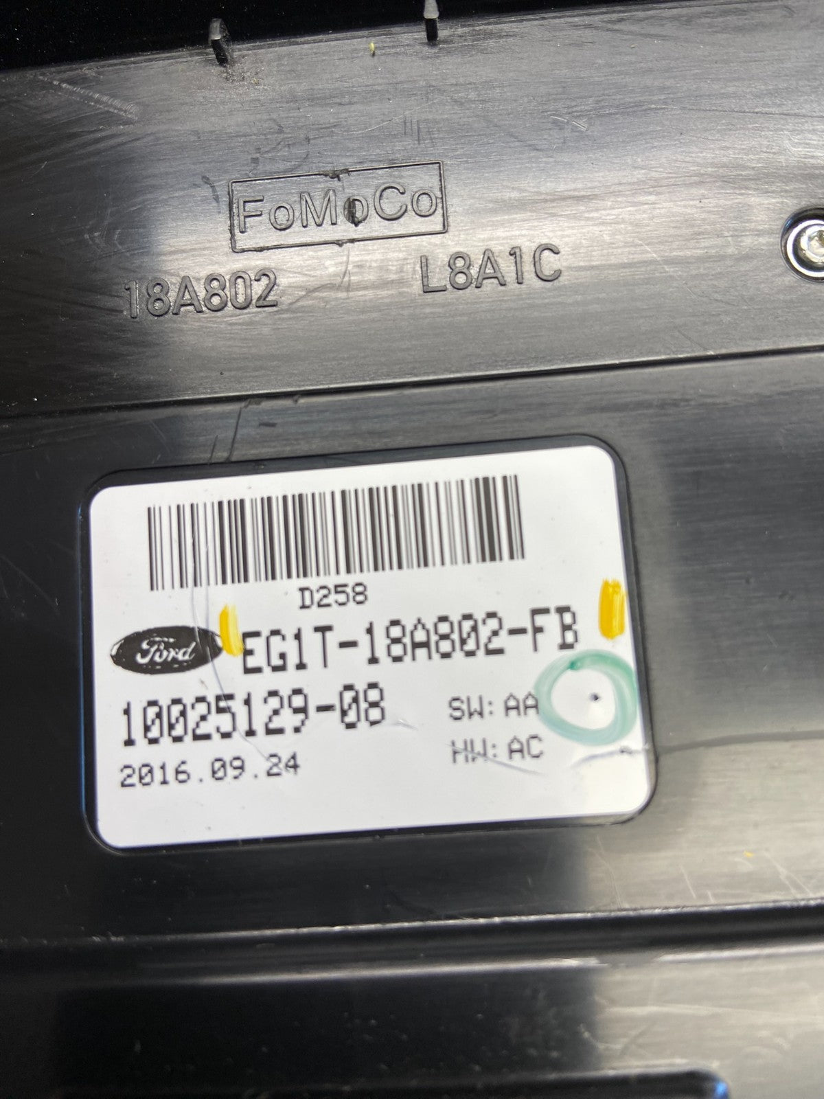 2010-2012 Ford Taurus Front Center Console Climate Radio Control Panel AD2093 DG5