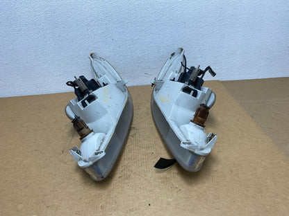 1998 to 2003 Ford Escort Left+Right Set Halogen Headlight AC1837 DW8