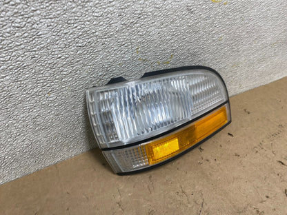 1992 to 1996 Buick Lesabre Front Left Driver LH Turn Signal X2193 DG2