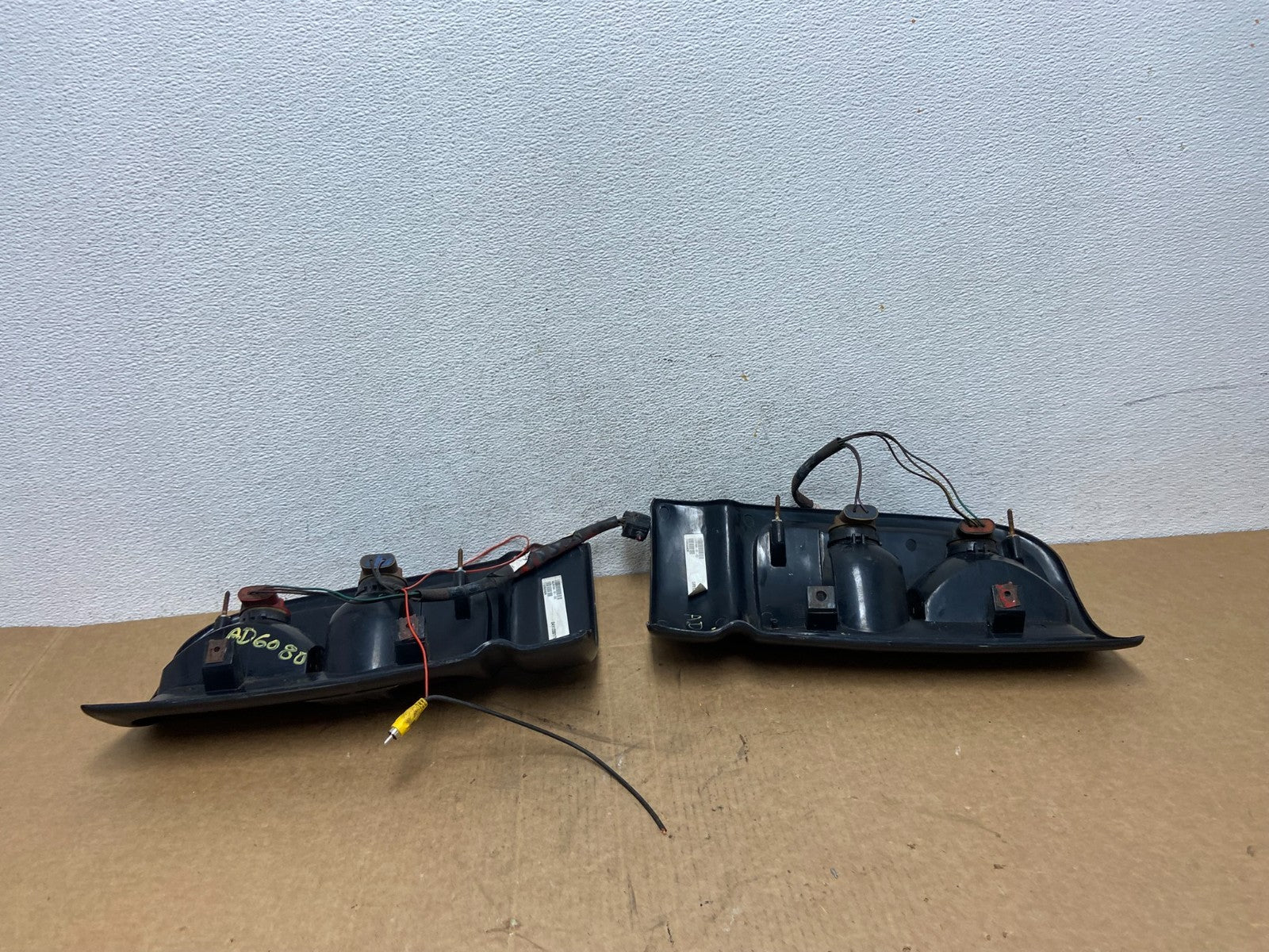 1994 to 2001 Dodge Ram 1500 Left+Right Tail Lights AD6080 DW7