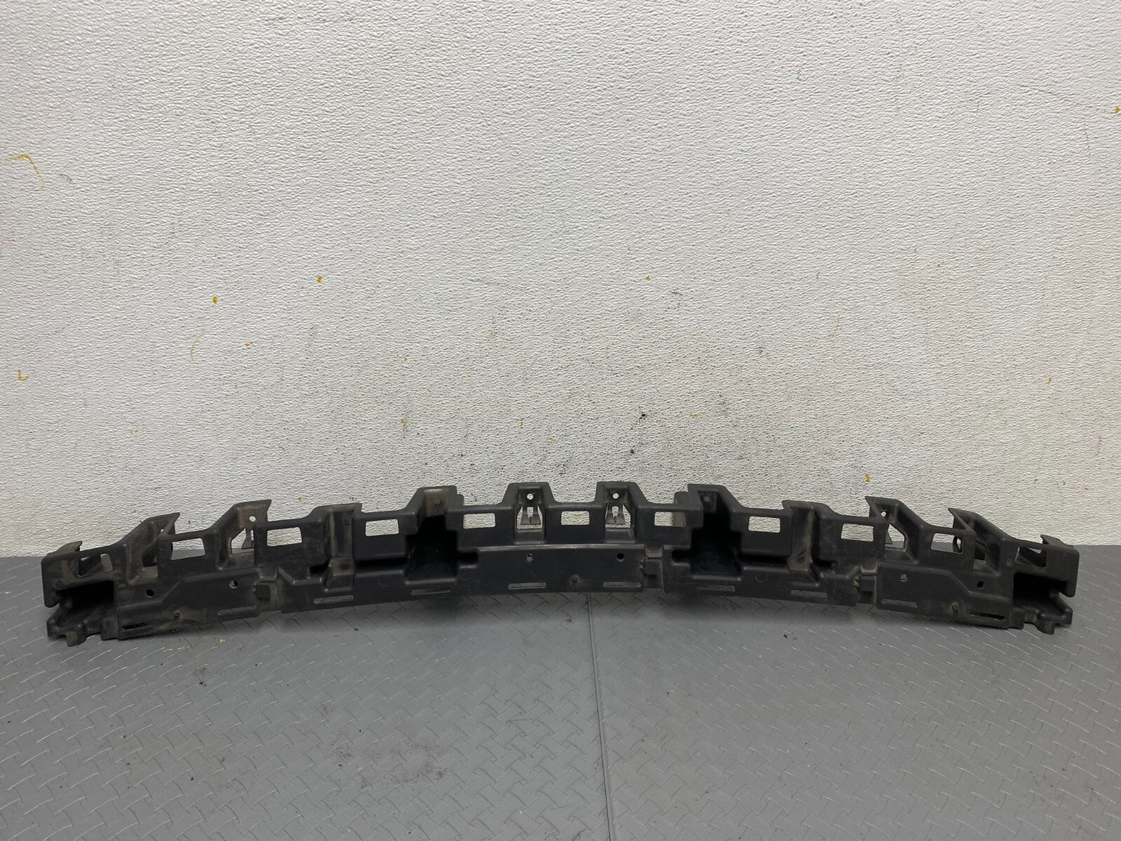 2011 - 2020 Dodge Durango Rear Bumper Impact Energy Shock Absorber A3047 OEM DG10