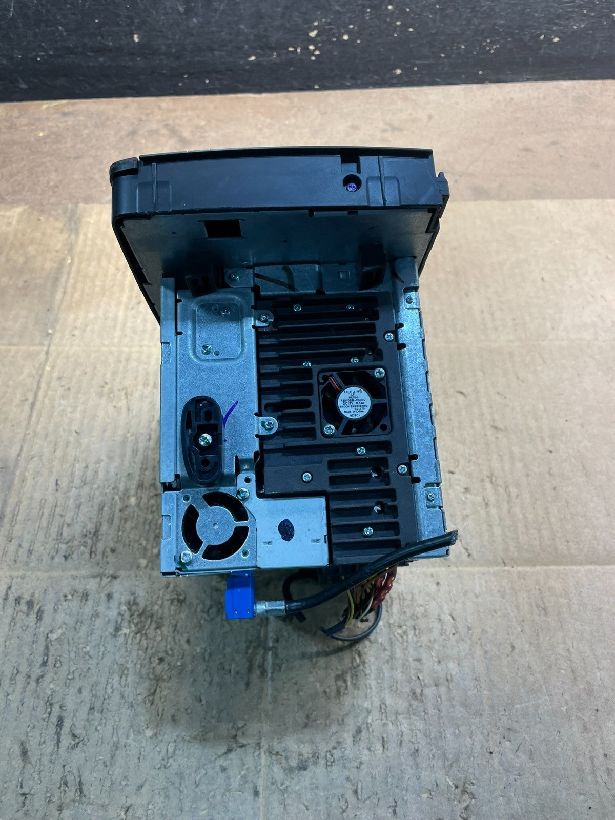 2006-2008 Mercedes W251 R350 R320 Head Command Navi Radio CD Player Y7404 DG2