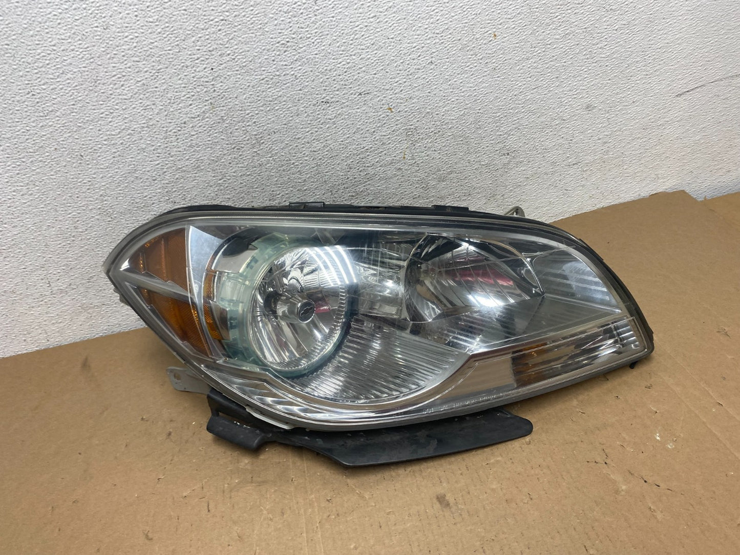 2008 to 2012 Chevrolet Malibu Right Passenger Rh Side Headlight AD7951 DW0