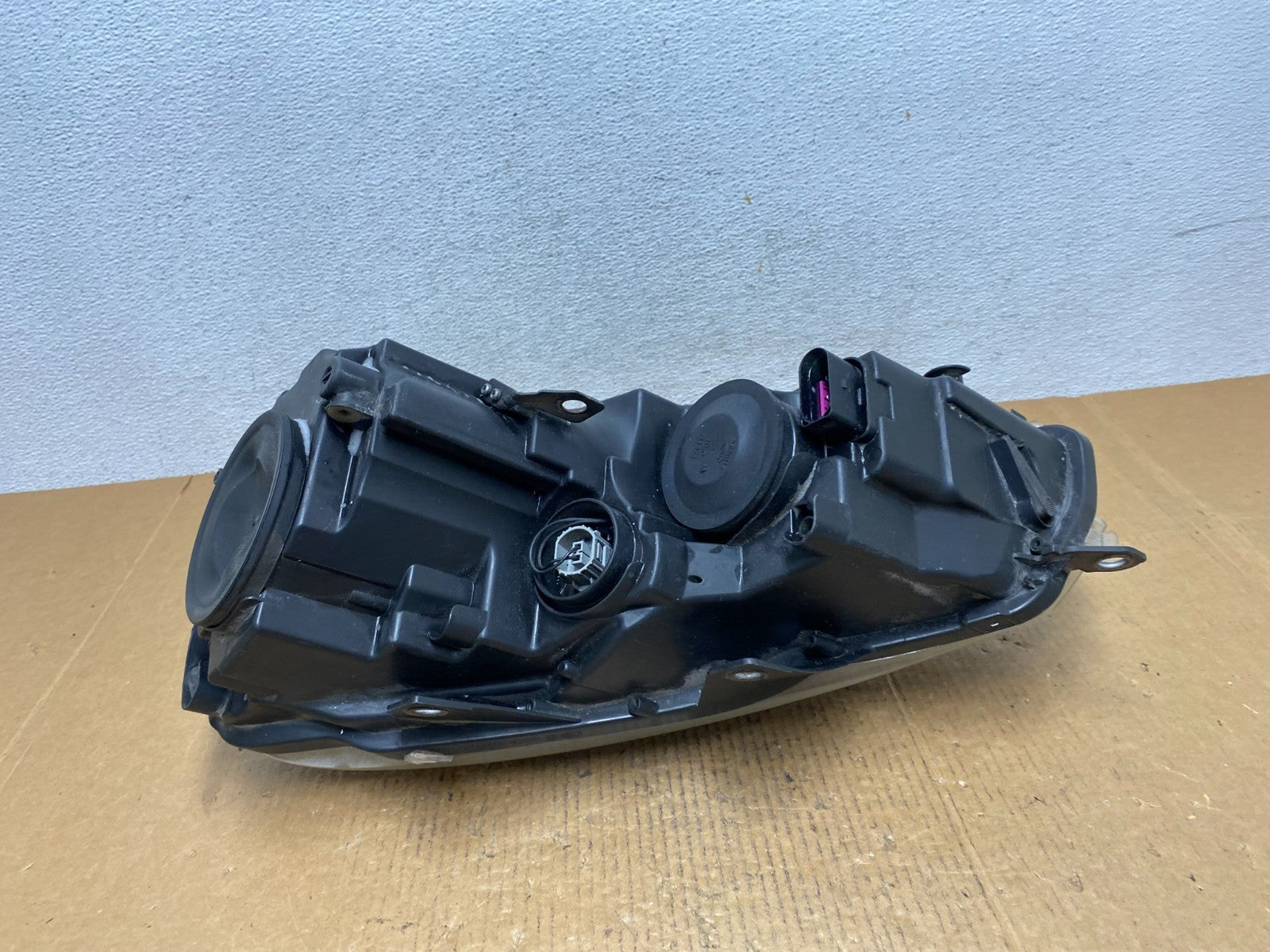 2010-2014 Volkswagen Golf MK6 GTI Right Passenger RH Halogen Headlight AE0289 DW6