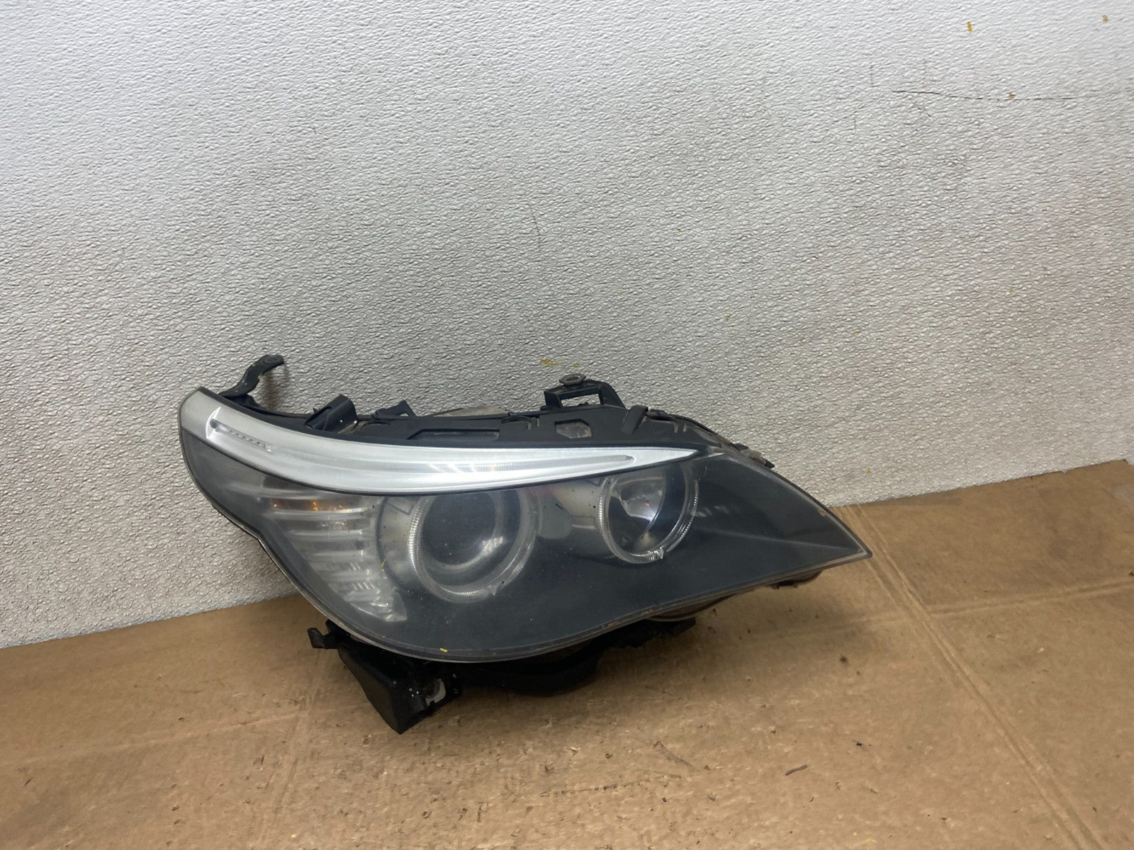 2008 to 2010 Bmw 5 Series 528i Halogen Right Headlight Oem Y6913 DW0