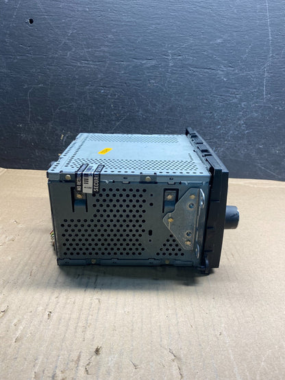 2008 - 2009 Ford Taurus X AM FM Radio MP3 6 Disc CD Player Auxiliary ae7925 DG2