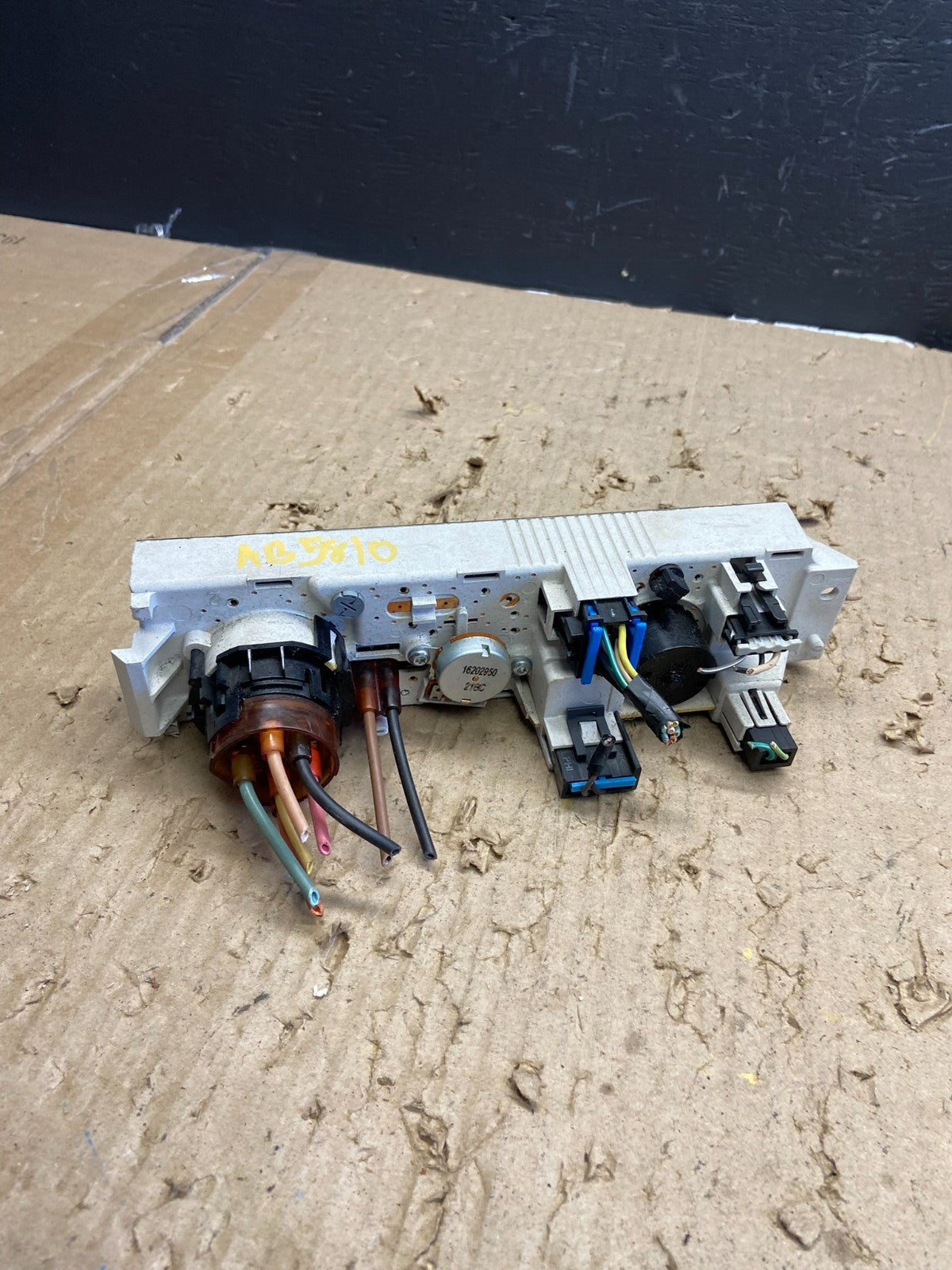 2008-2010 Chevrolet Express 1500 2500 3500 Climate Control Panel OEM AB5810 DG3