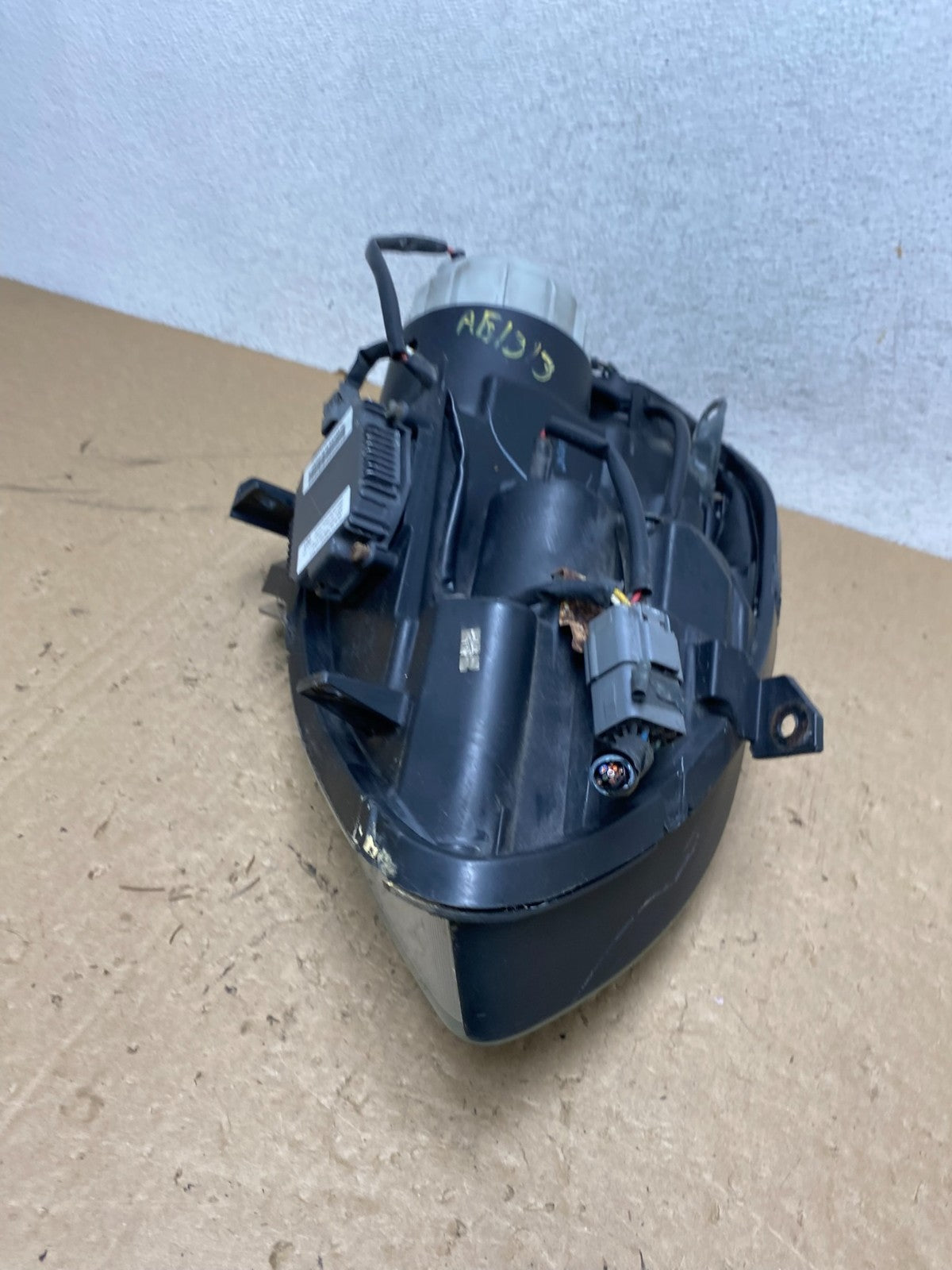 2004 to 2006 Nissan Maxima Left Driver Side Headlight Hid Xenon AG1313 DW6