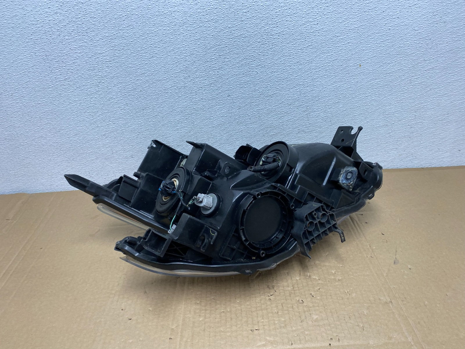 Halogen 2009 to 2014 Nissan Maxima Left Driver LH Side Headlight AC3815 DW6