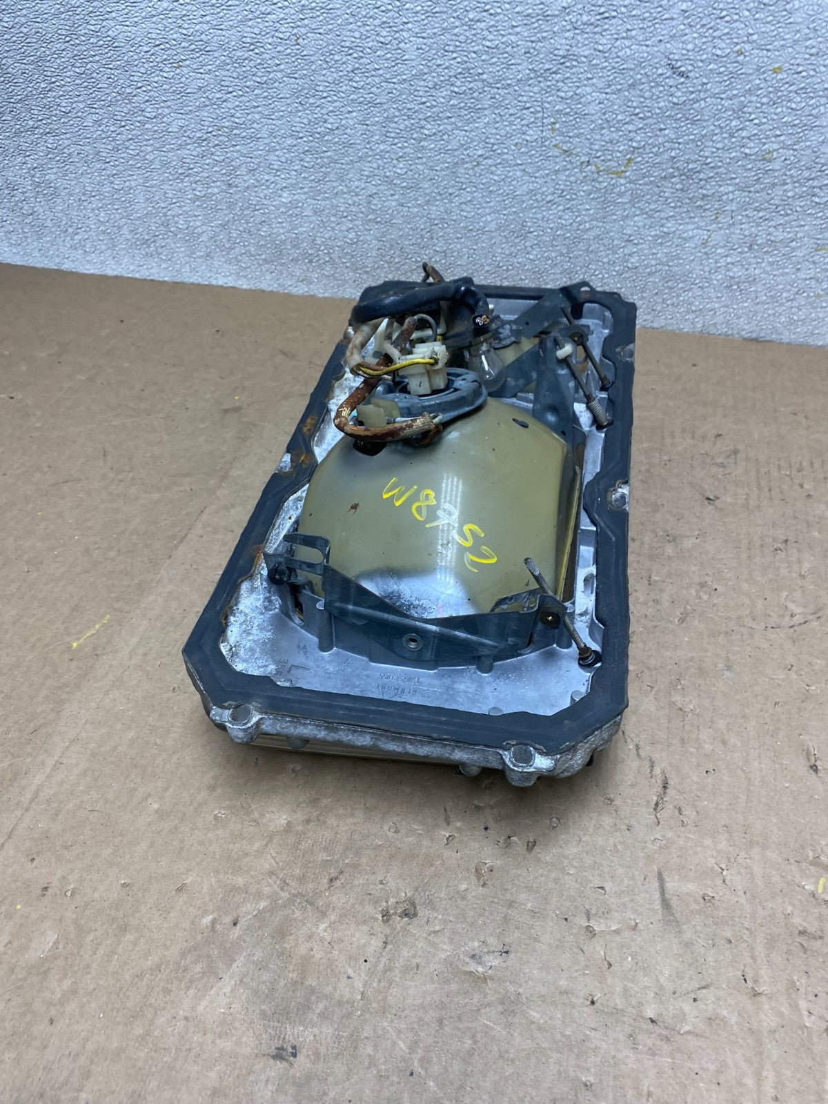 Mercedes W116 S-Class Left Driver LH Halogen Headlight OEM w8752 DG6