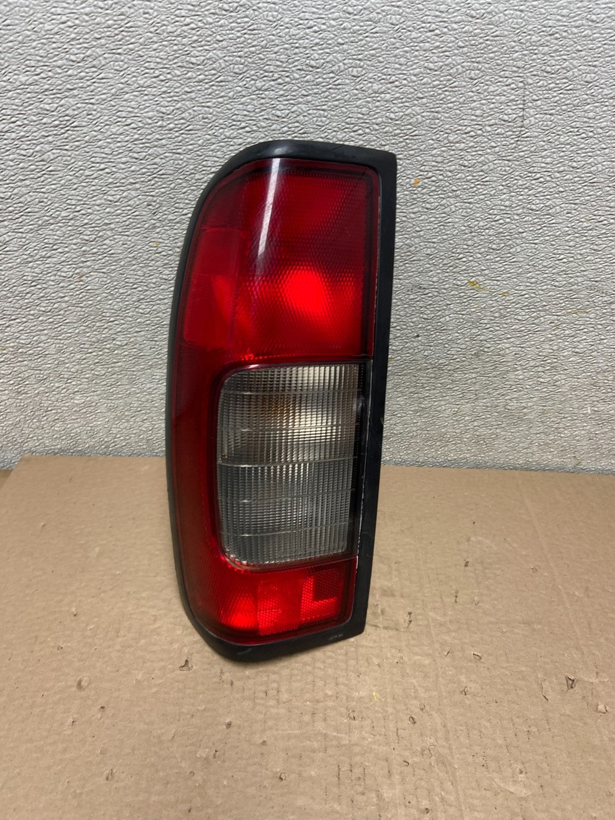 1998 1999 2000 Nissan Frontier Left Driver LH Side Tail light Oem AB2449 LK0