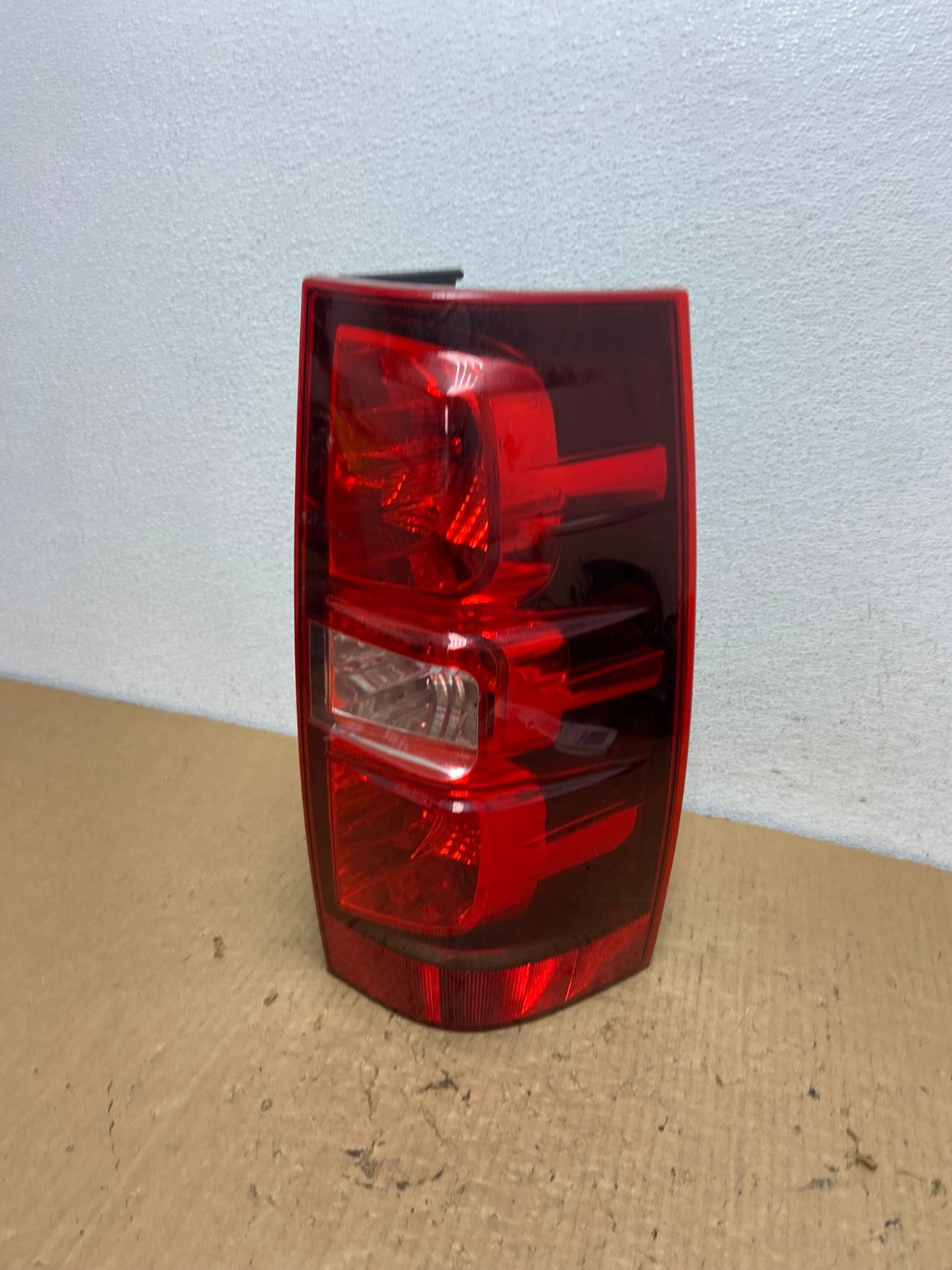 2008-2014 Chevrolet Tahoe Suburban Right Passenger Rh Tail Light AC8245 LK0
