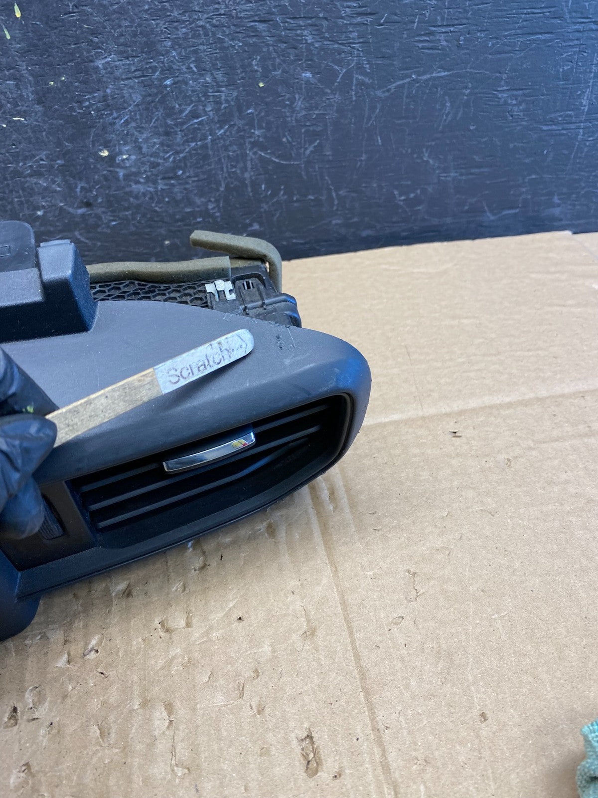 2020 to 2023 Ford Explorer Console Radio Display Screen Air Vents ad1889 DG2