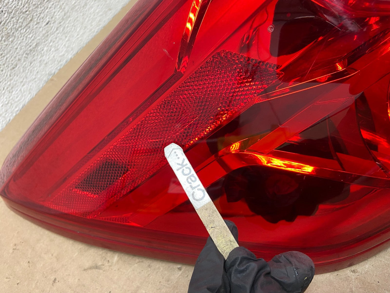 2017 - 2020 Nissan Pathfinder Left Driver LH Tail light AG5340 DW DW5