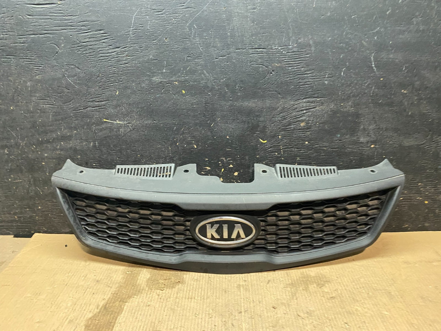 2010 to 2013 Kia Forte Koup Black Front Upper Bumper Grill Grille X3293 DG0