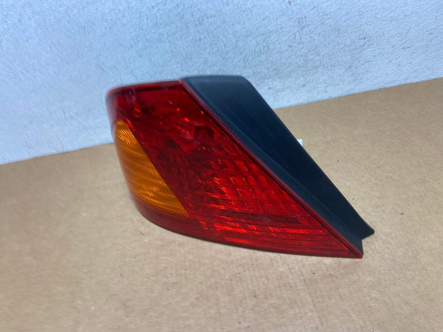 2000 2001 2002 Toyota Avalon Left Driver Side Tail Light AC3854 LK1