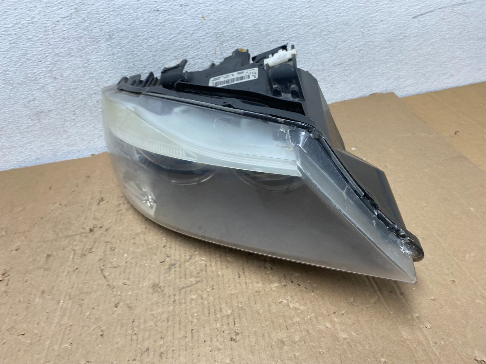 2009-2011 BMW 3 Series 328i 4/D Sedan Headlight Halogen Right Passenger AD82281
