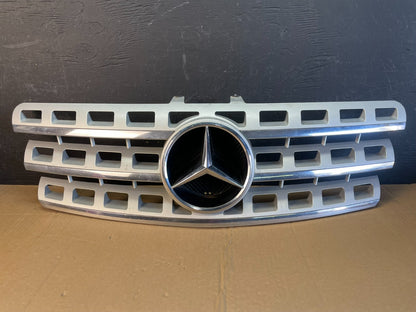2009 to 2011 Mercedes ML-Class W164 Front Bumper Grille Grill ac9706 DG0