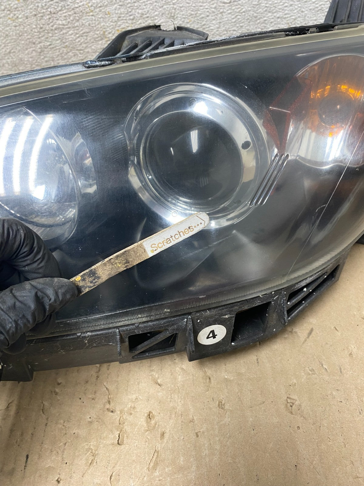 2004 to 2009 Mazda 3 Sedan Left Driver LH Side Headlight AI2270 DW3